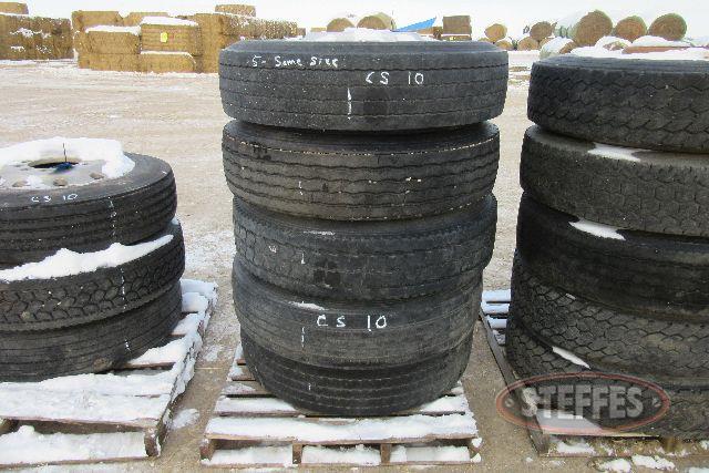 (5) 11R24.5 tires on bud rims_0.JPG